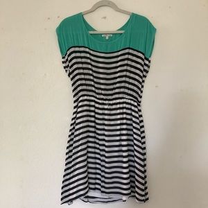 MOVING SALE // Short sleeved striped dress
